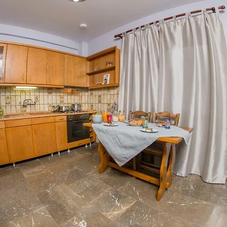Théa Apartamento Kavala